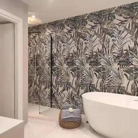 Private Magnolia City-jacuzzi Villa