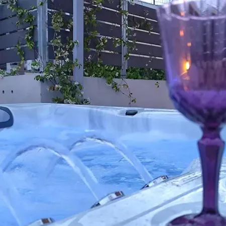 Private Magnolia City-jacuzzi Villa